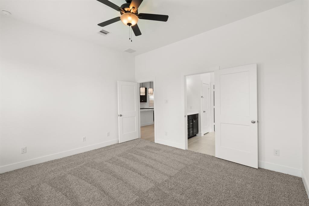 Photos are REPRESENTATIVE of the home /floor plan and are NOT of the actual home.  Selections, features, and room options may vary.  For more info., contact Chesmar Homes.