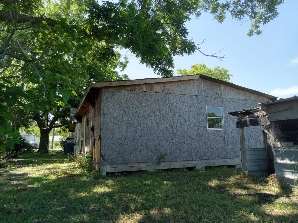 7506 Juanita Street , Hungerford, Texas image 5