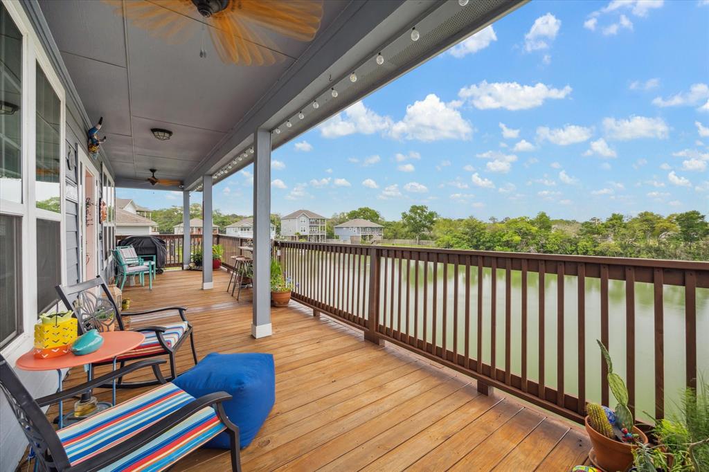 1113 E Meyer Rd