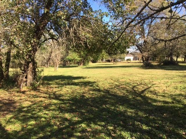 Columbus Road , Sealy, Texas image 6