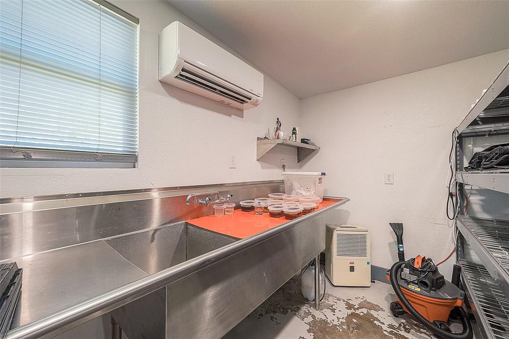 ac unit stays and this kitchen sink also stays if needed.