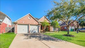 3207 Millbrook Dr, Pearland, TX 77584