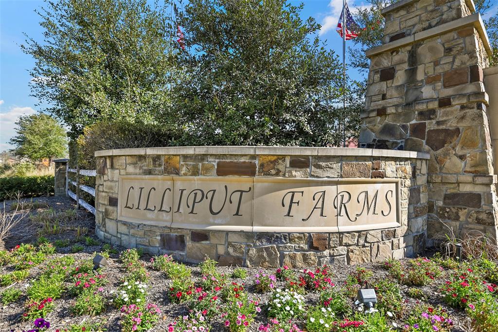 Residents of Lilliput Farms can enjoy tranquil, tree-lined living in a brand-new community while still being offered an ideal location near I-69 in New Caney. Beyond the endless shopping and dining experiences offered by Kingwood – just a short drive away for residents – numerous recreational and outdoor destinations are offered by the area and are renowned for their gorgeous landscapes and beautifully kept grounds.