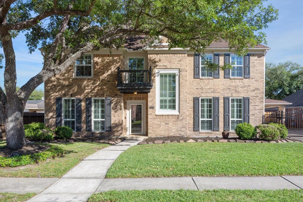 2119 Country Club Drive, Pearland, TX 