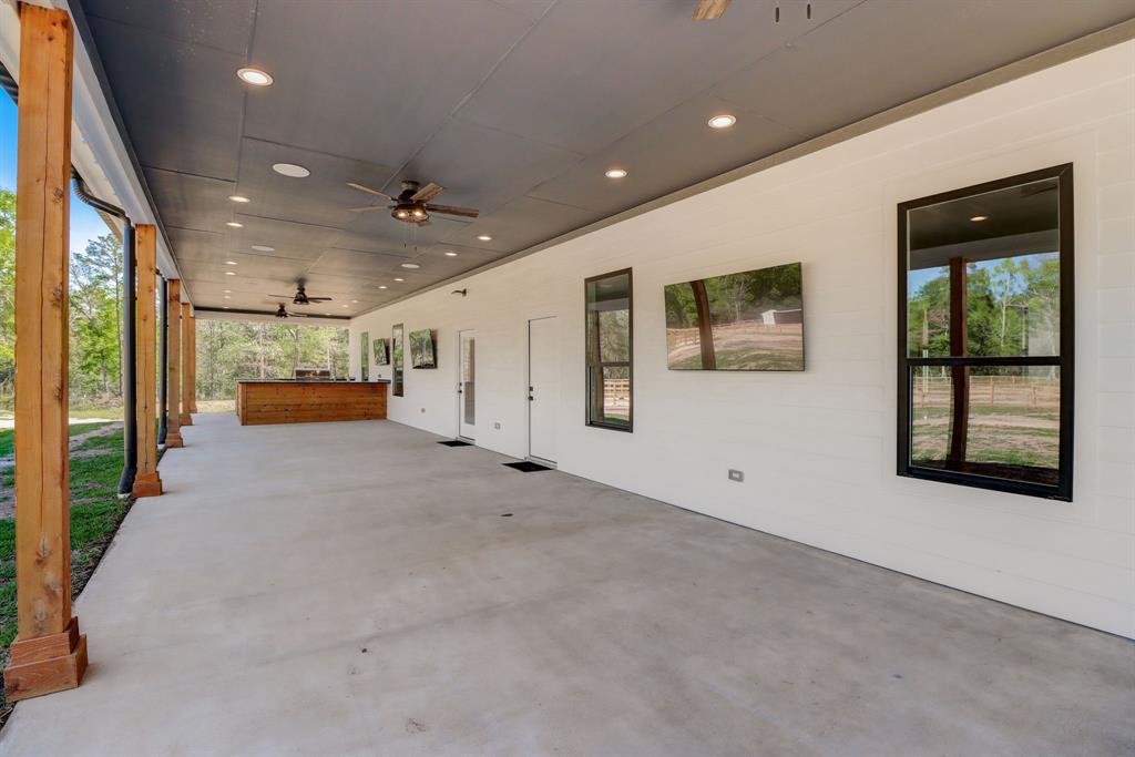 Gorgeous Back Patio to Entertain