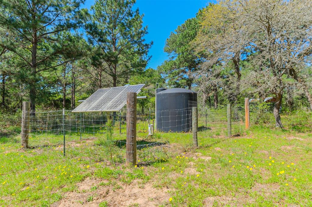 solar water well and tank