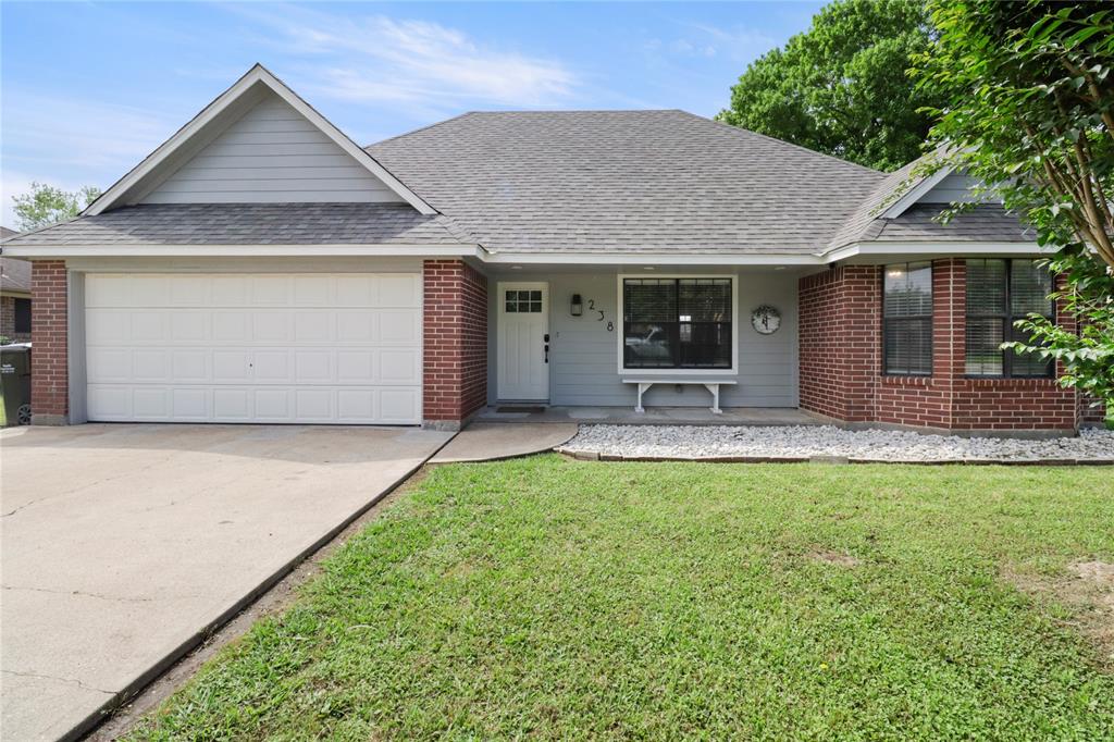 238 Yaupon Dr