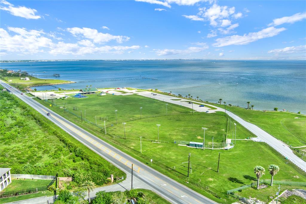 Bayshore Park and Galveston Bay