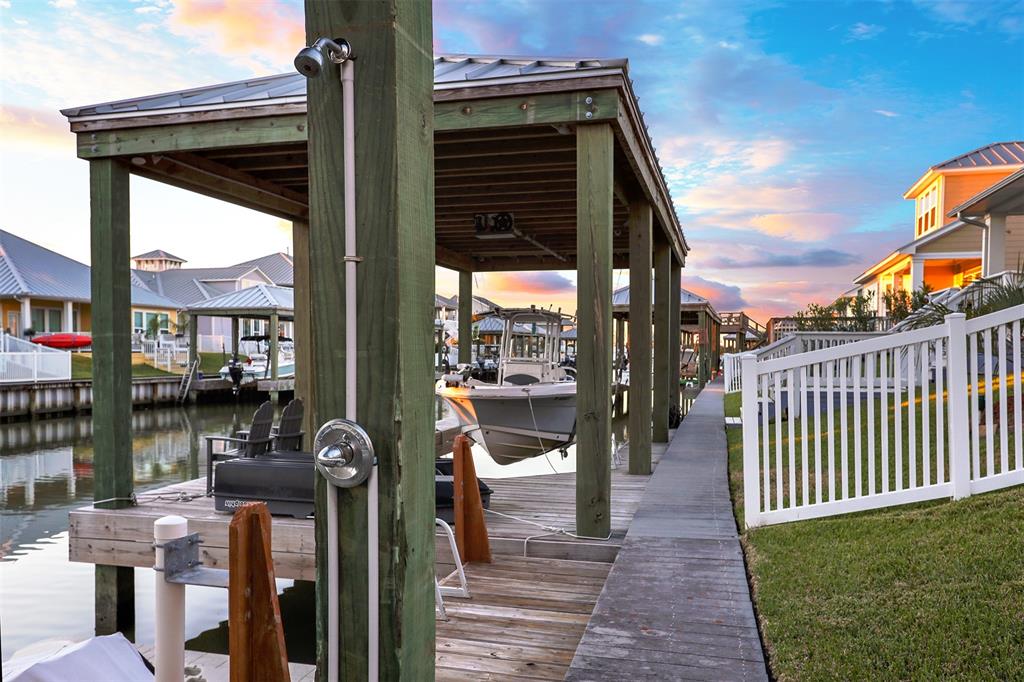 Shower with hot and cold water at the  boathouse.