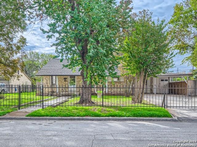 292 Lovera Blvd