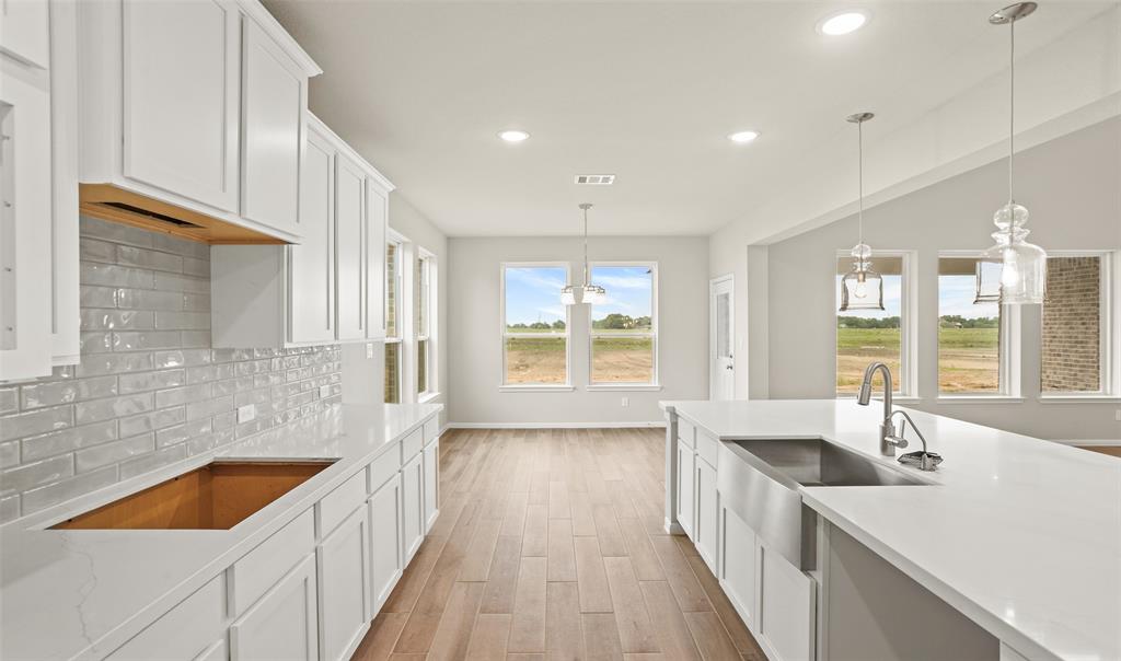 Tile backsplash in kitchen