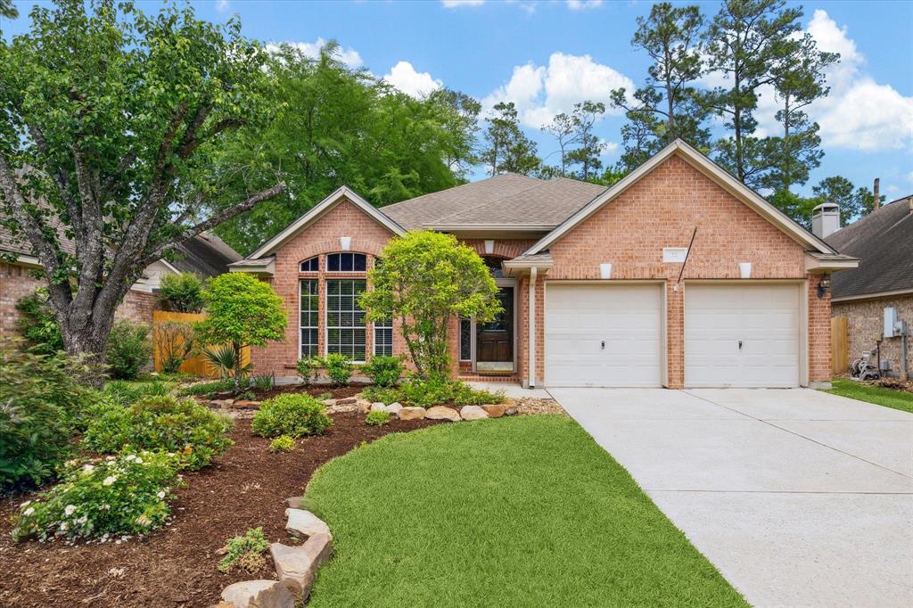 22 S Crossed Birch Place, The Woodlands, TX 77381