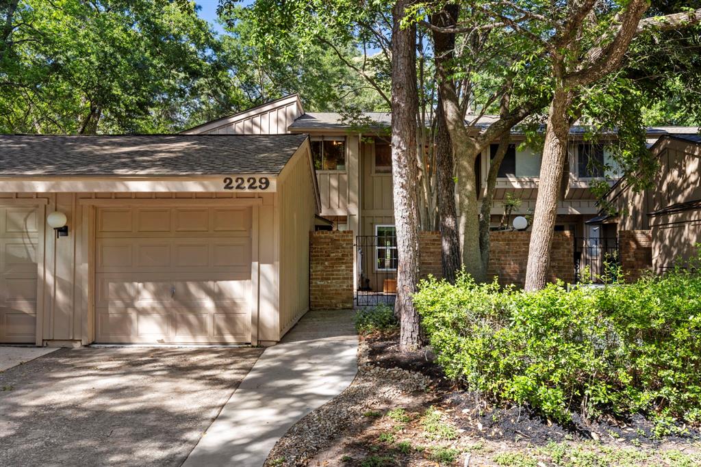 2229 W Settlers Way, The Woodlands, TX 77380