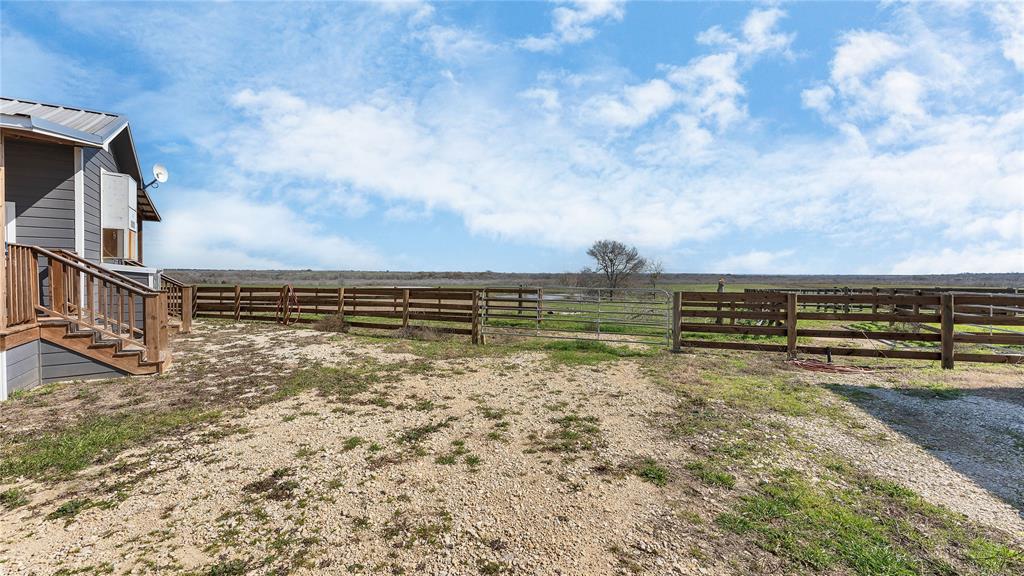 62 County Road 448  , Waelder, Texas image 39