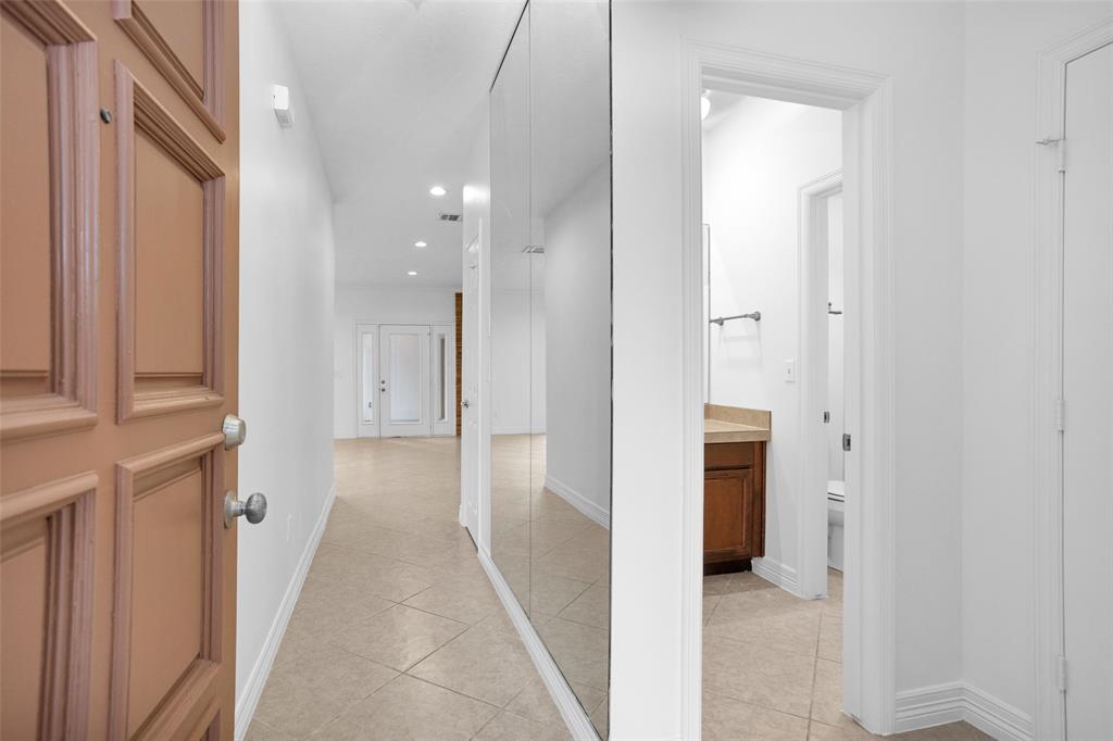 First floor offers a Full Bathroom & a Flex Room that can be used as a Guest Bedroom or Home Office. Foyer w/ mirrors has plenty of natural light & is ready to welcome your guests.