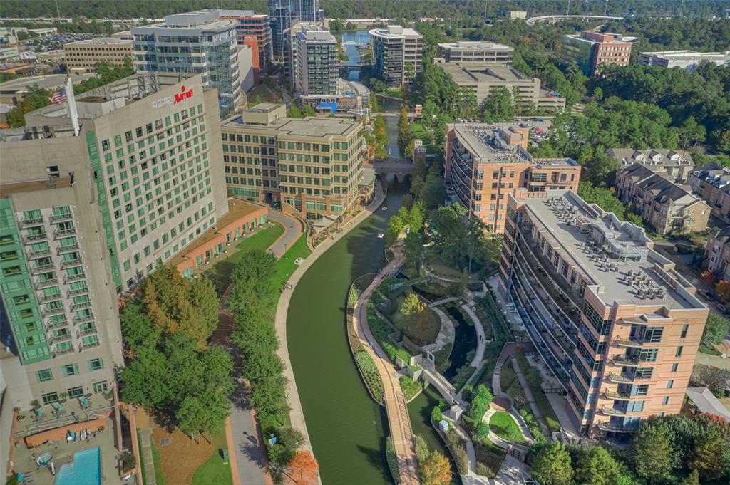 1.5 miles to The Woodlands Waterway. Home to The Marriott Convention Center, many restaurants, 3 miles of walking and bike paths, Cynthia Woods Mitchell Pavillon, Riva Row Boat House, Town Center Park and more.