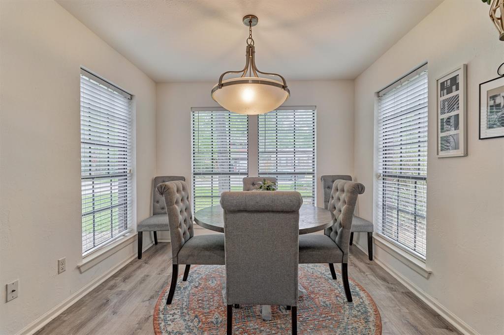 Breakfast/Dining Room