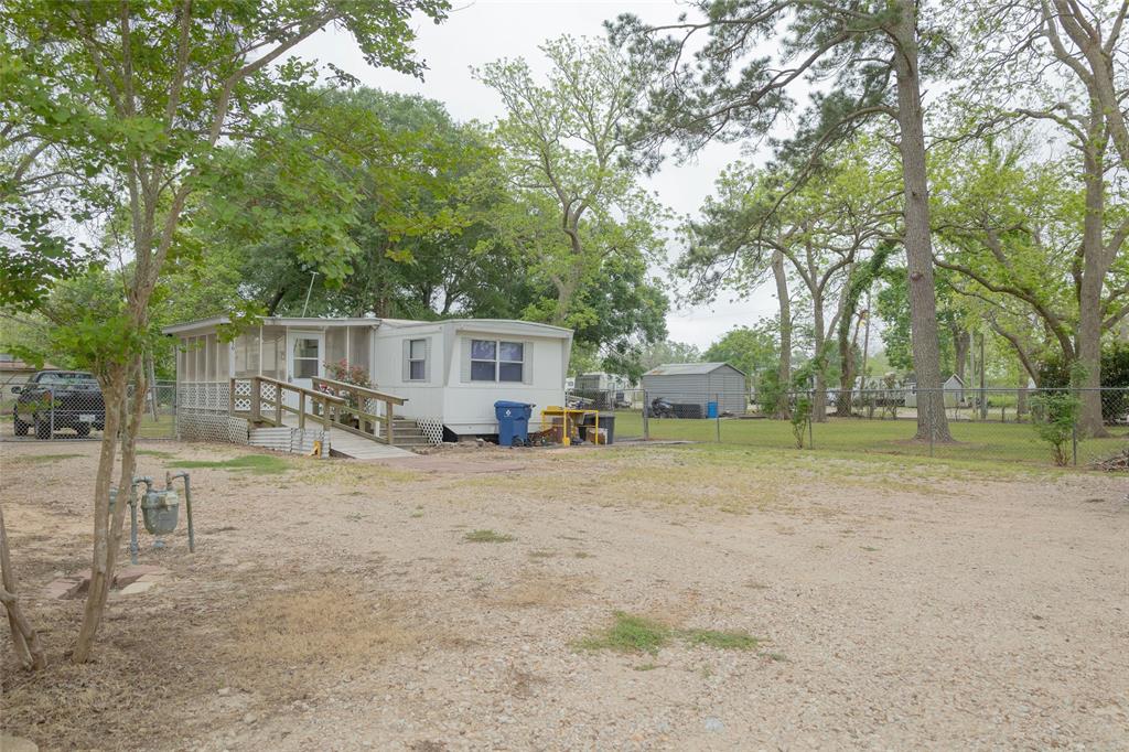 116 Avenue C  , Brazoria, Texas image 4