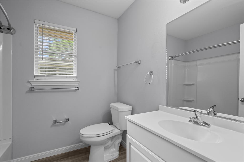 Light, bright and airy bathroom.