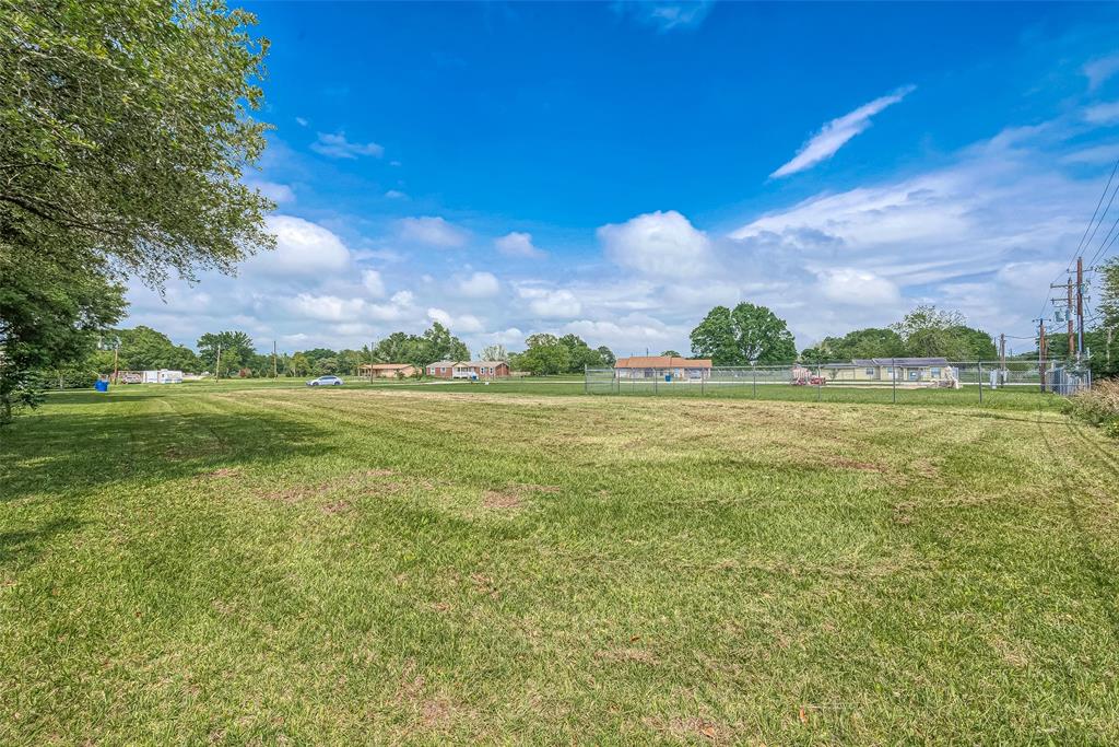 W Amaryllis Street , Prairie Hill, Texas image 9