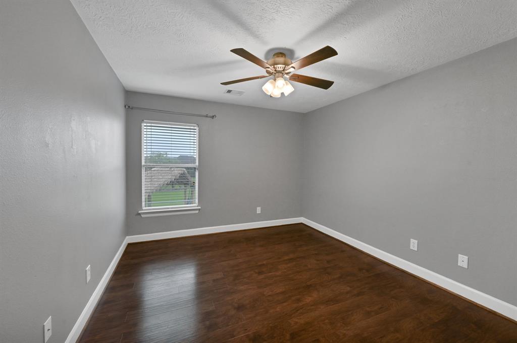 Upstairs bedroom 2