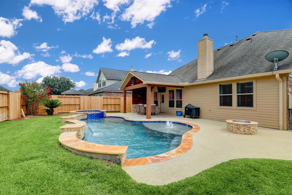 13009 Winter Springs Drive, Pearland, TX 