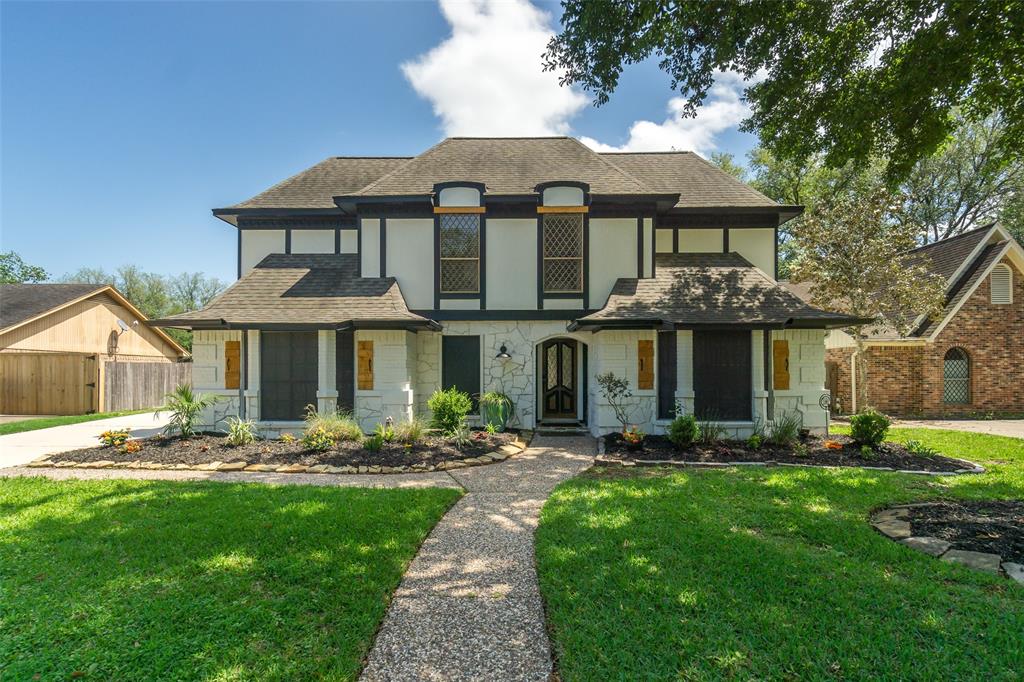 2709 S Pine Hill Drive, Pearland, TX 77581