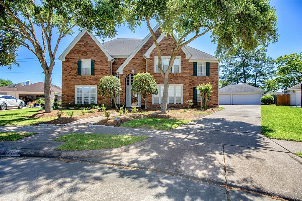 2125 Tipperary Drive, Pearland, TX 