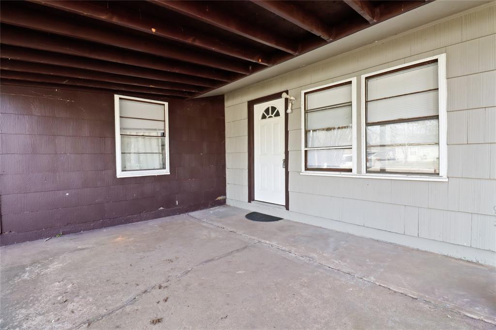 1011 W 10th Street , Freeport, Texas image 4