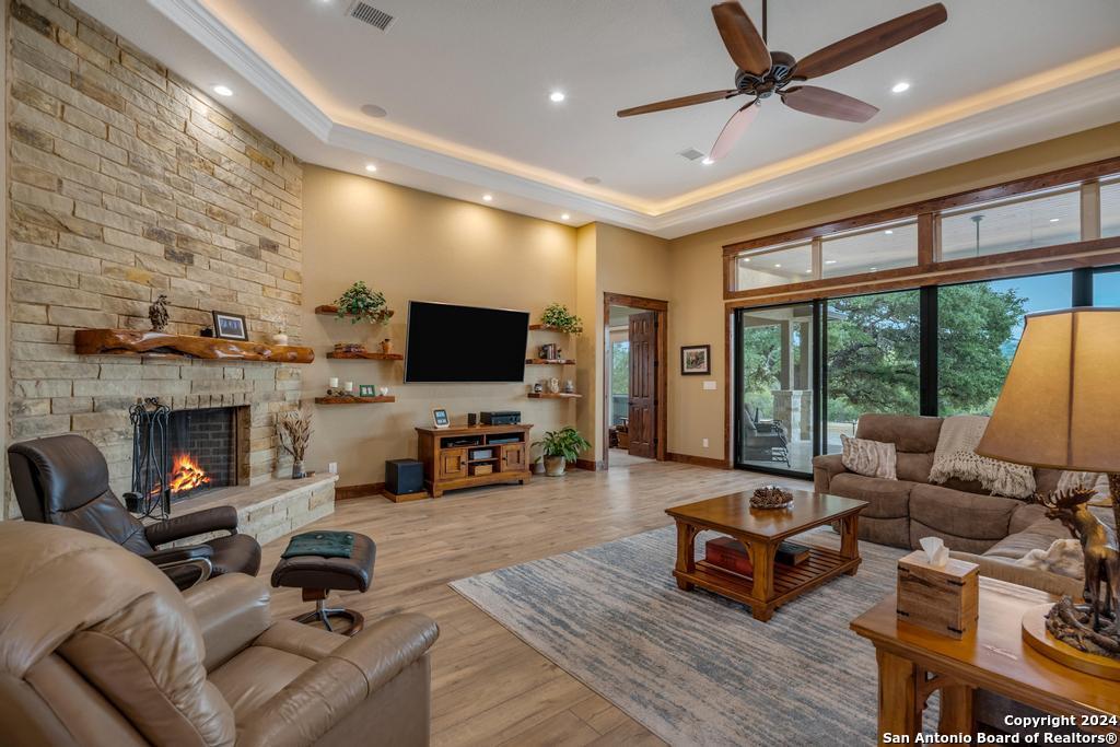 997 Majestic Hills, Blanco, TX 78606