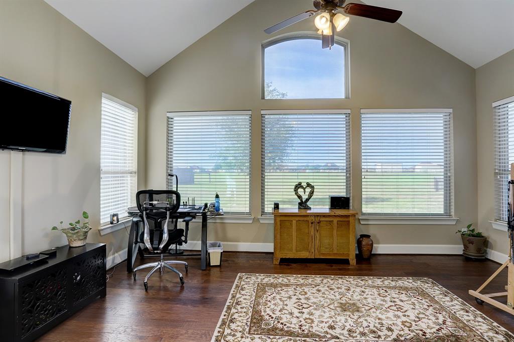 BONUS ROOM with beautiful windows.