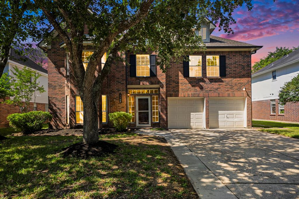 1108 Chesterwood Drive, Pearland, TX 