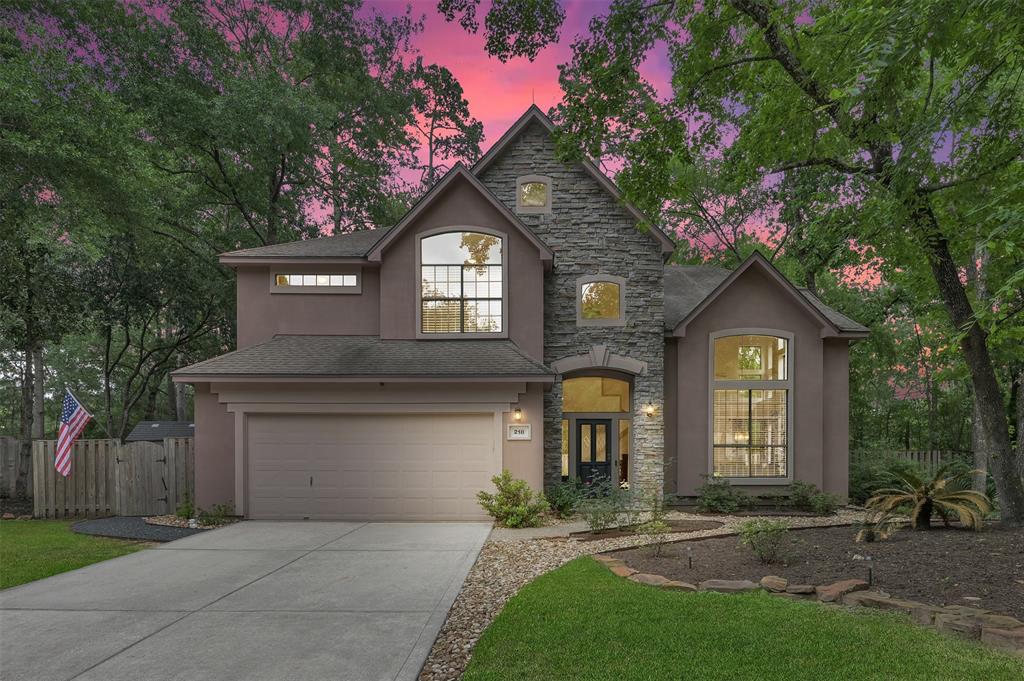 218 S Cochrans Green Circle, The Woodlands, TX 77381