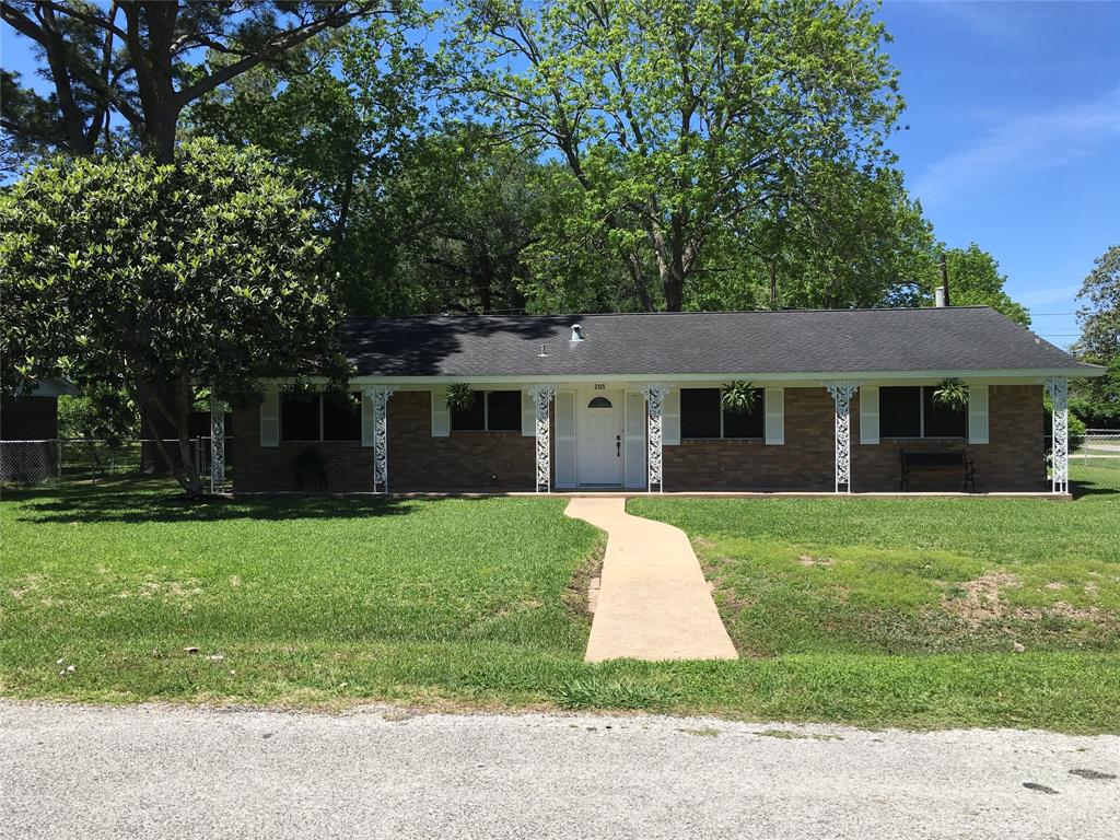 205 Hammond Loop