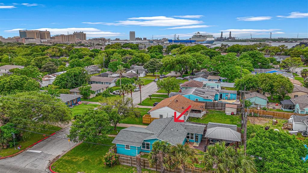 Fully fenced yard surrounded by landscaping. Look how close you are to the cruise terminal & UTMB!