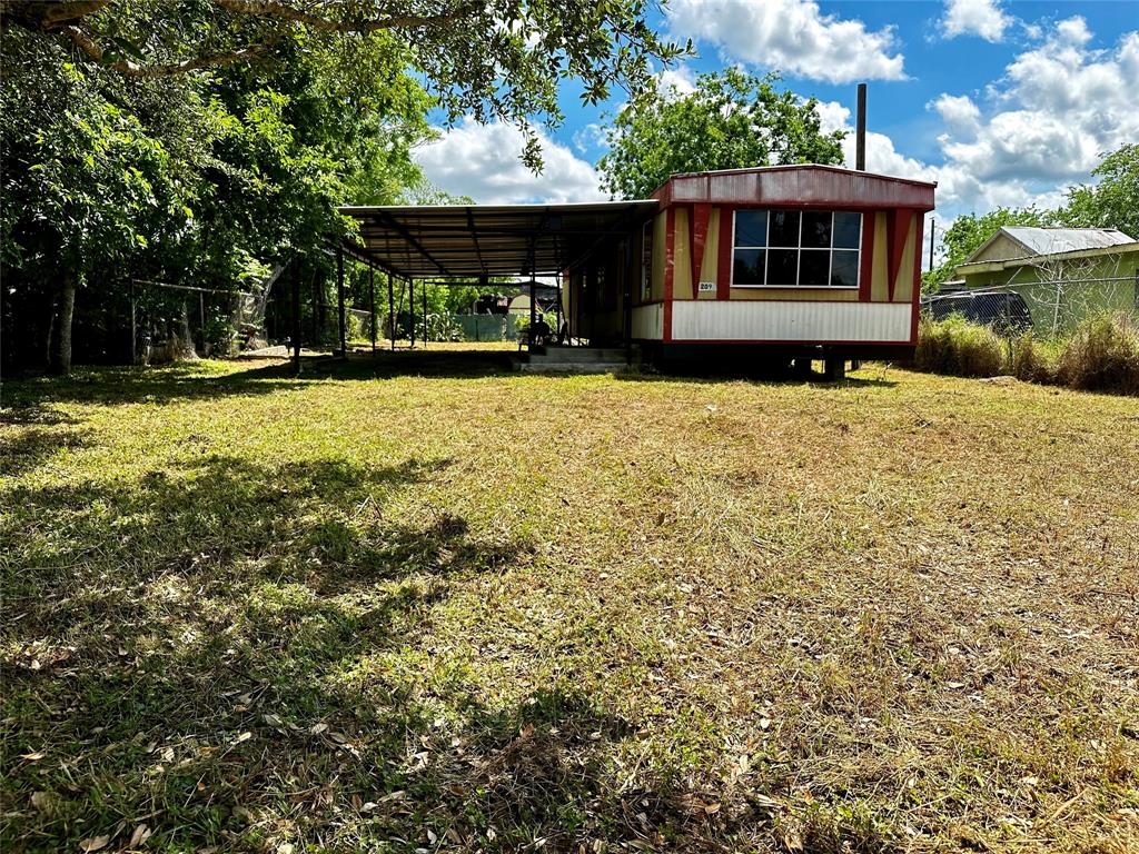 209 Osage Street , Refugio, Texas image 5