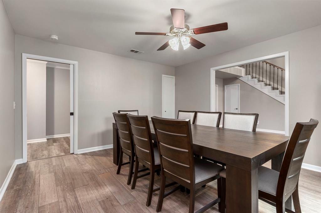 Spacious formal dining room is open to the foyer and kitchen,perfect for entertaining. Ample room for the largest of dining tables and side pieces.