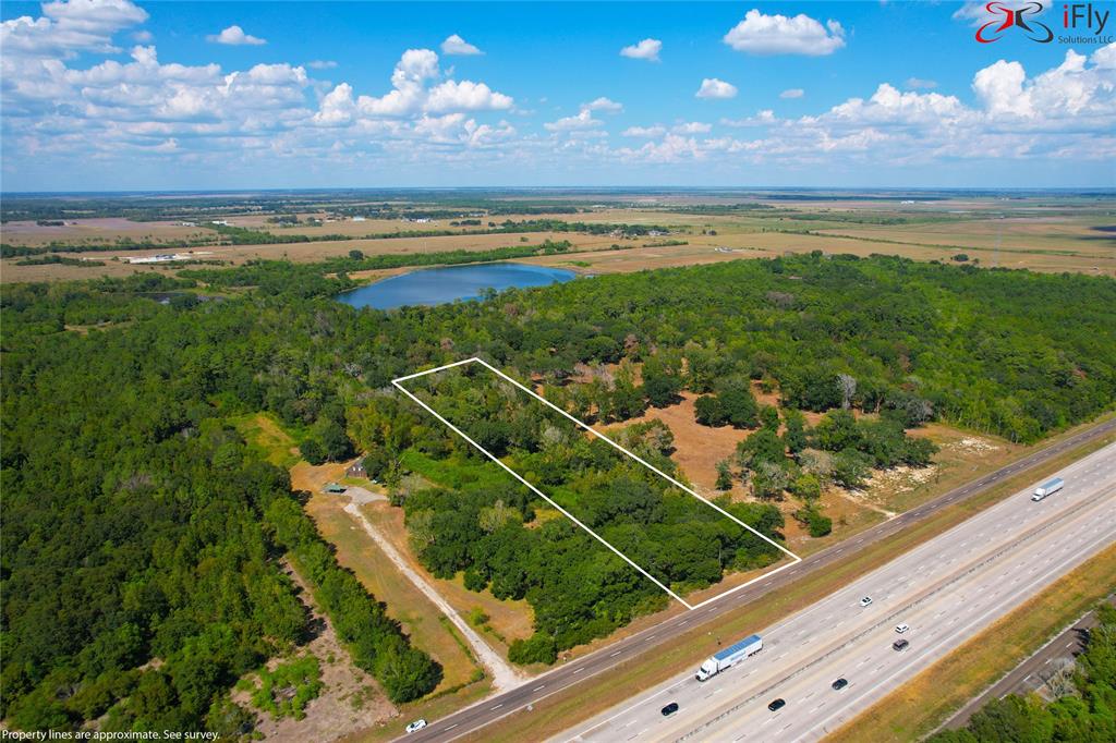 Chambers County - Unrestricted 4.99 acres according to the survey. Beautiful property with lots of possibilities.