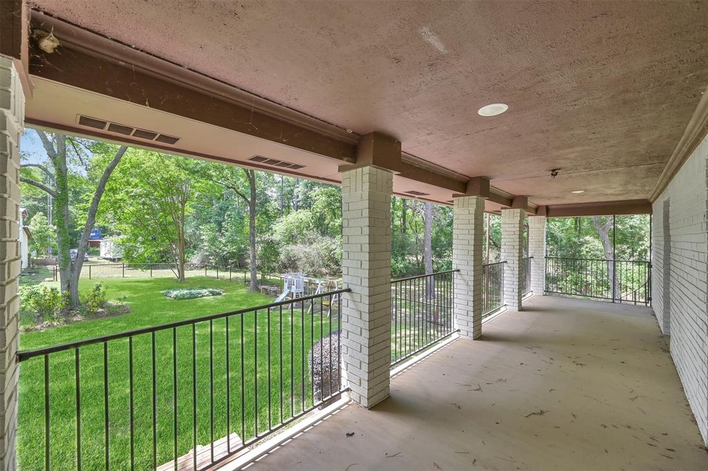 Rear balcony on Main House