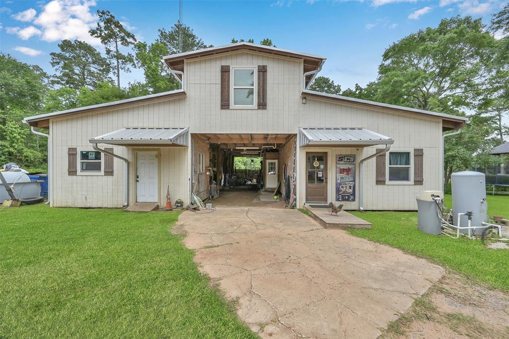 Barn/Office/Storage/Upstairs Apartment