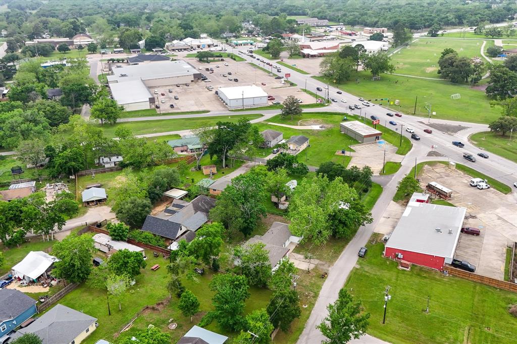 208 Henderson Street , Brazoria, Texas image 38