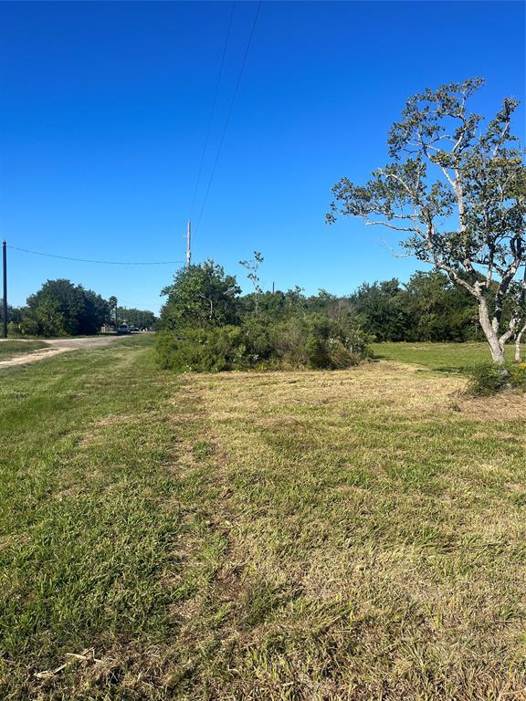 NA 10th Street , San Leon, Texas image 4