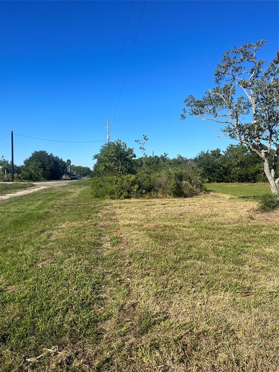 NA 10th Street , San Leon, Texas image 5