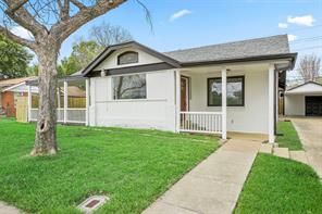  323 Lakeview Dr, SugarLand, TX 77498