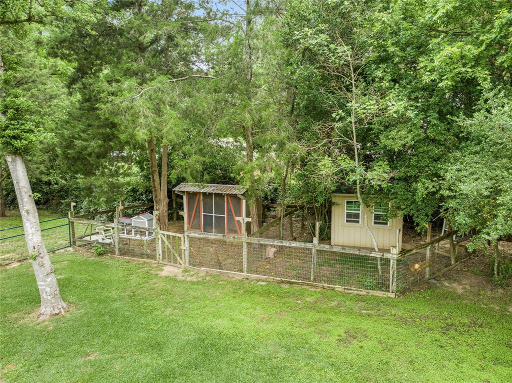 Chicken coops or enclosure for animals has electricity and heat lamps allows you to enjoy as you choose.