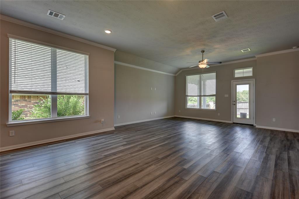 Breakfast/Living room