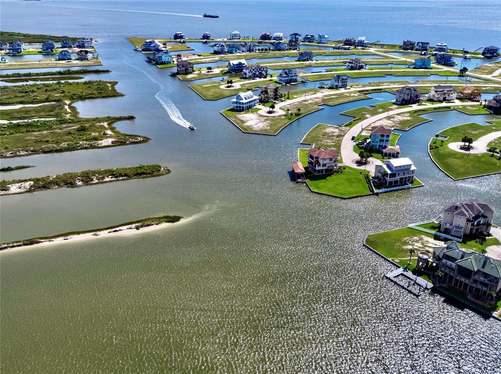 Easy access to the Intracoastal Waterway