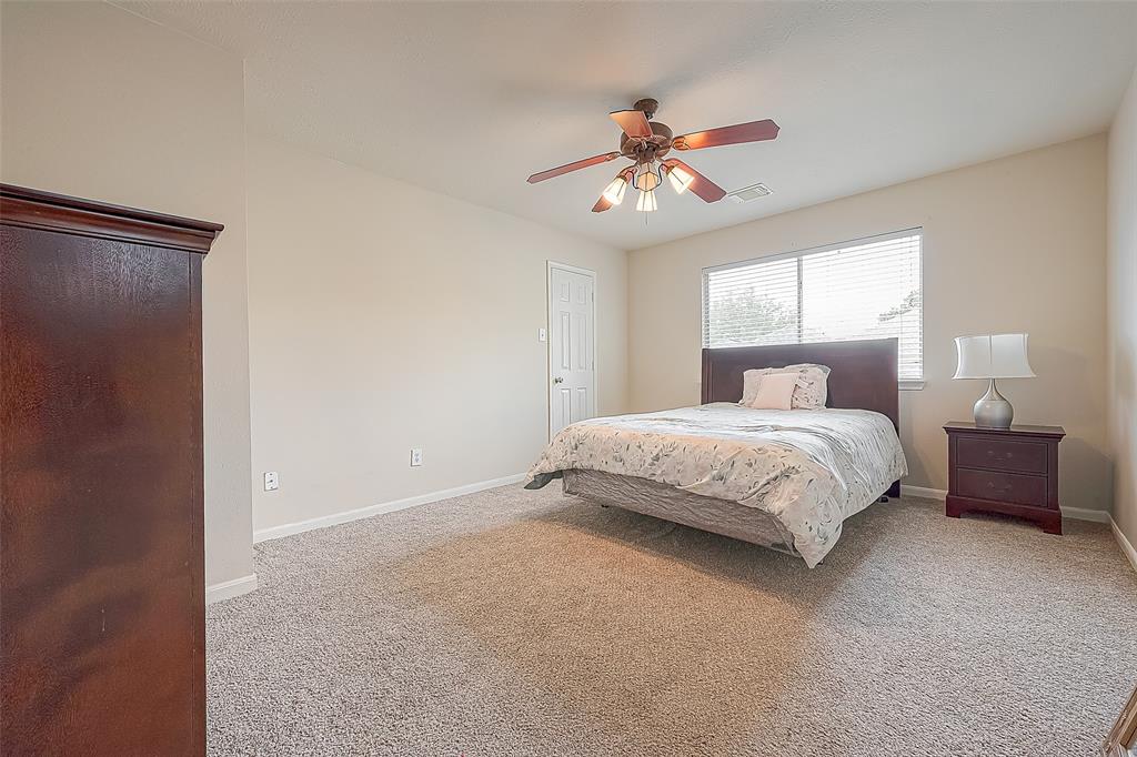 3015 Signal Hill Dr, Friendswood, TX 77546