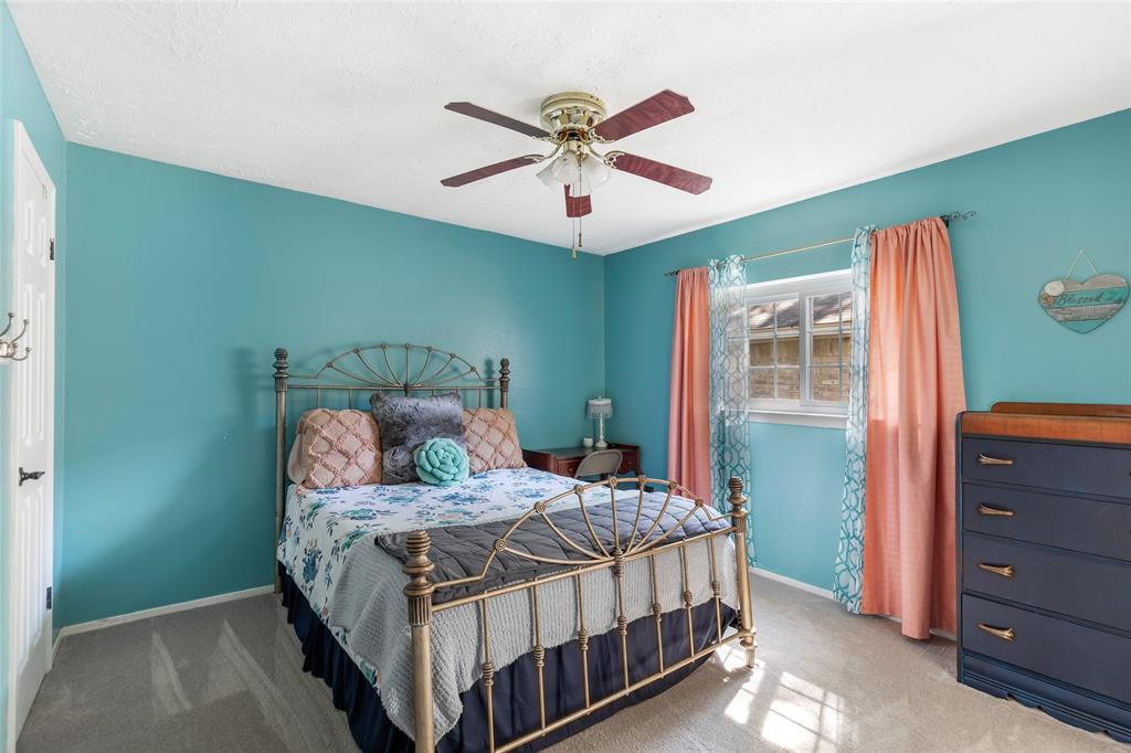 Secondary bedroom with new carpet