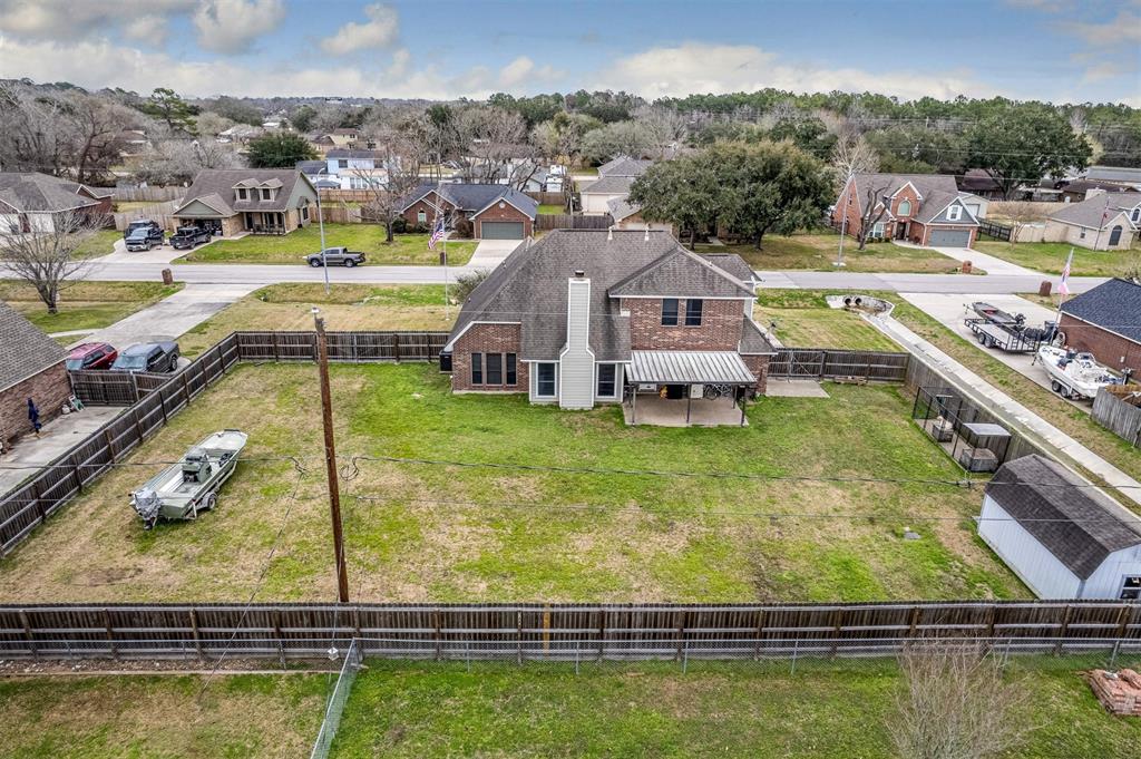 12215 E River Run Drive , Mont Belvieu, Texas image 16